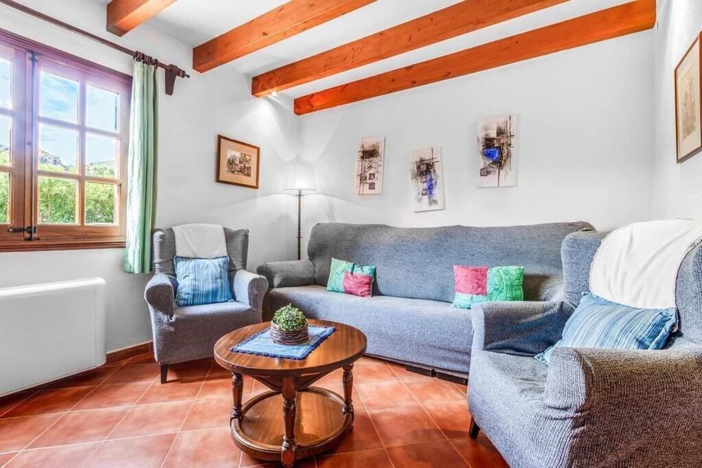 Villa Charming Close To By Renthousing *